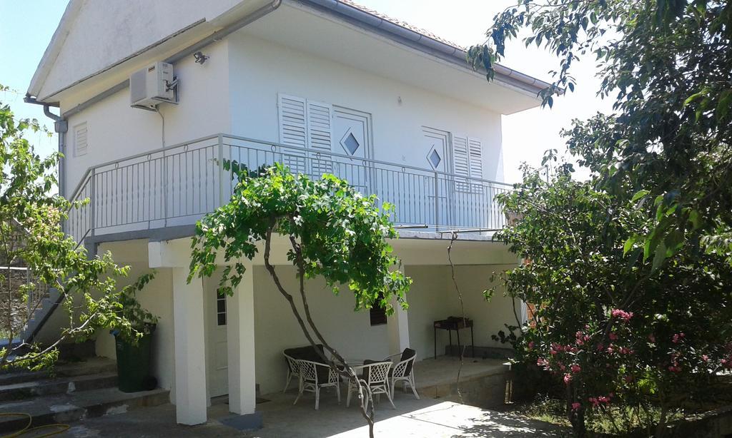 Holiday Home Silvija มาสเลนีซา ภายนอก รูปภาพ